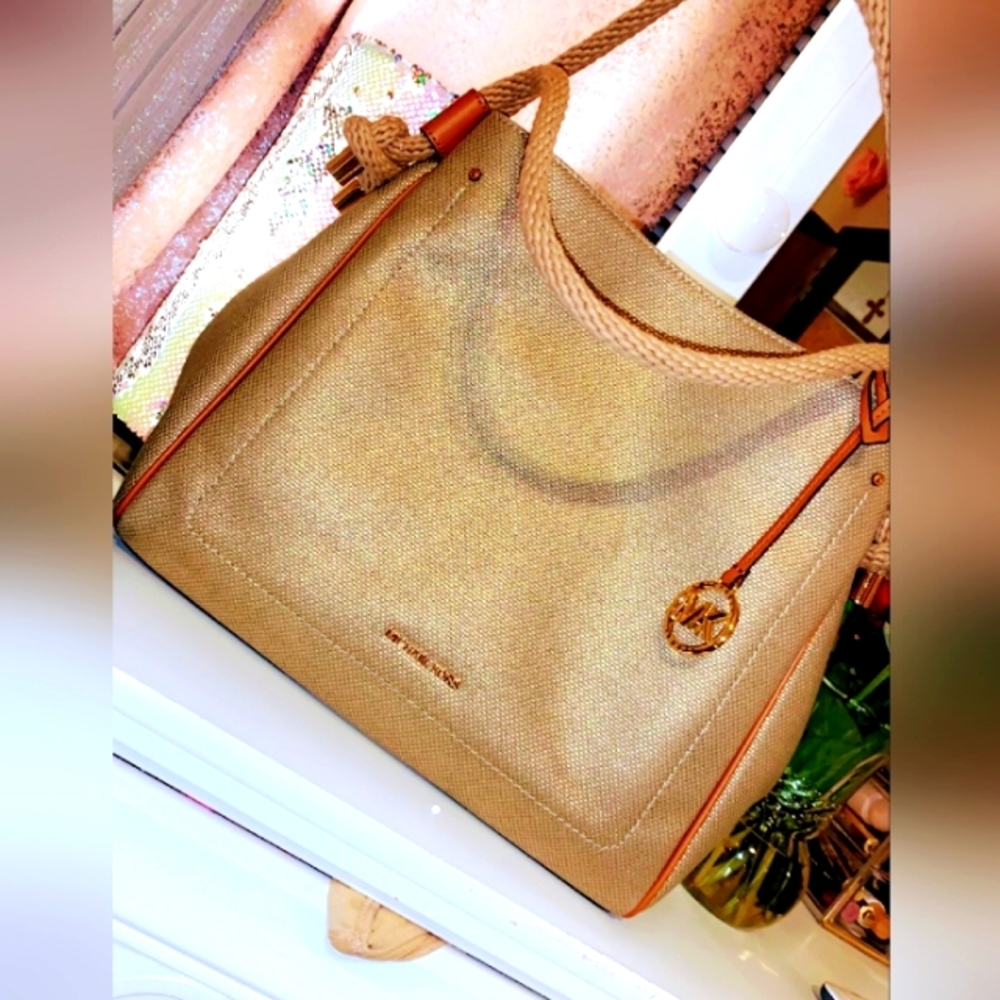 Michael Kors Purse 🖤